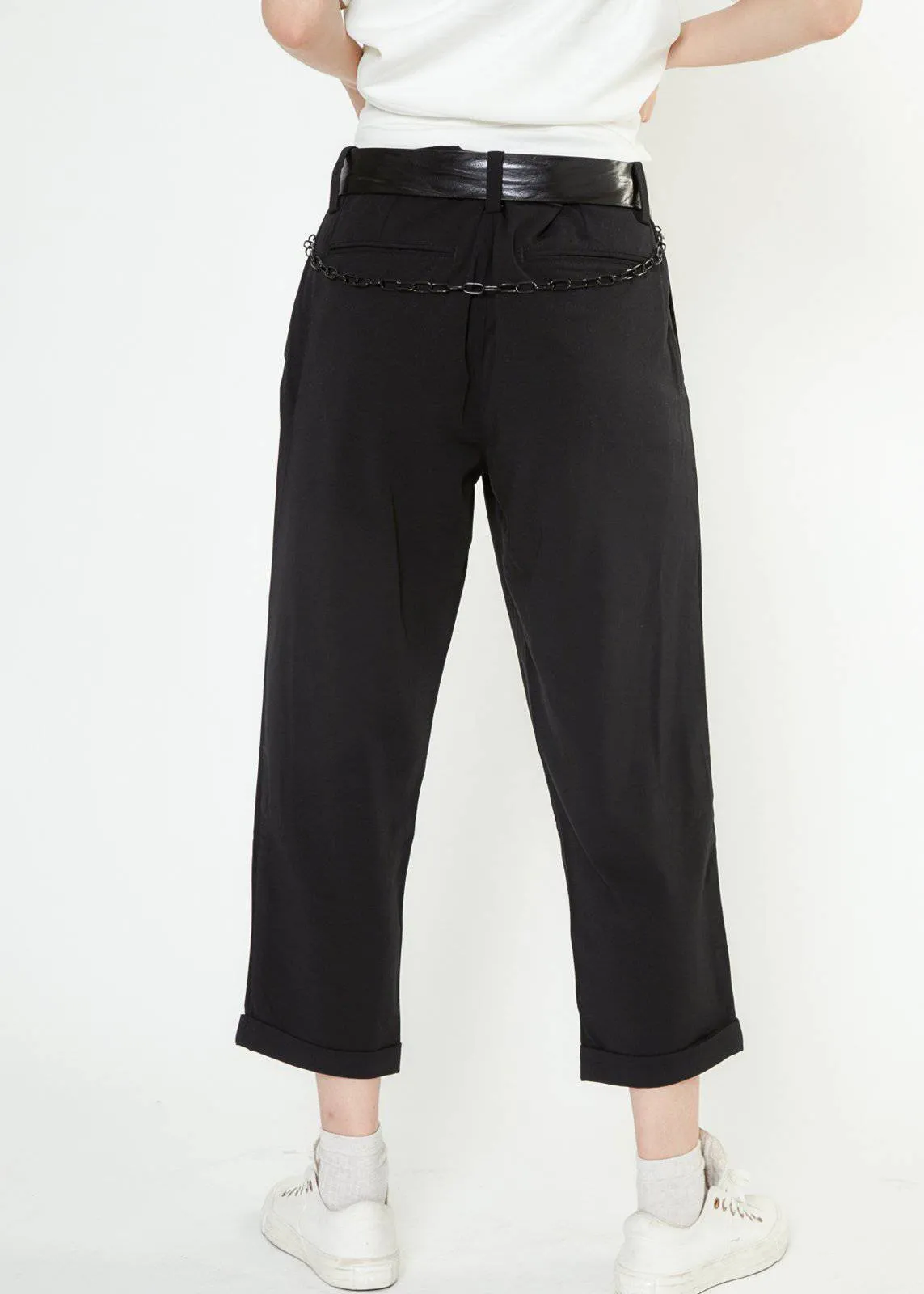 Konus Men's Cropped Pleated Pants in Black